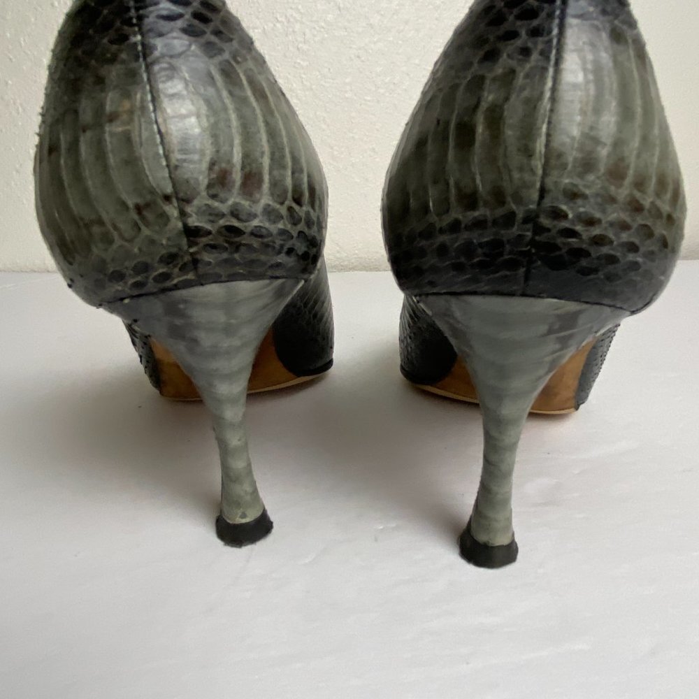 Manolo Blahnik Python Snake Print Heels Pumps Gra… - image 6